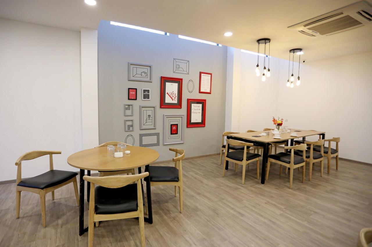 Oyo Townhouse 027 Sector 15 Gurgaon Hotel Buitenkant foto
