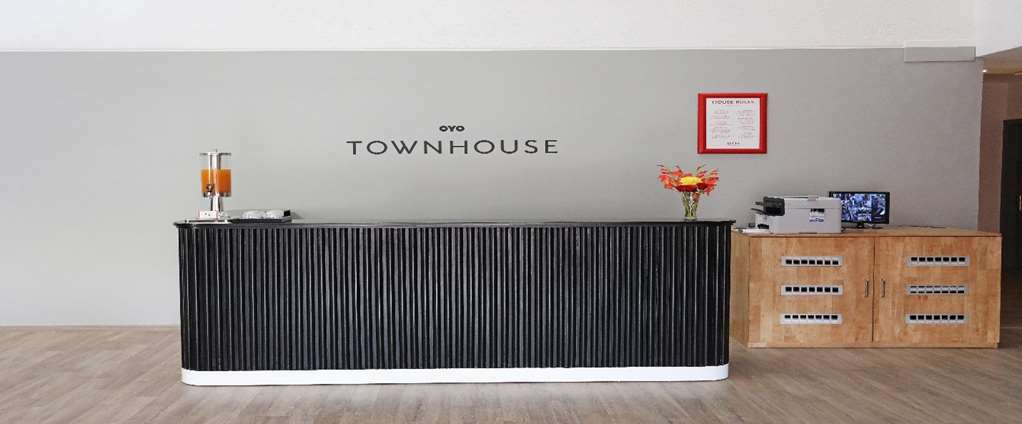 Oyo Townhouse 027 Sector 15 Gurgaon Hotel Faciliteiten foto