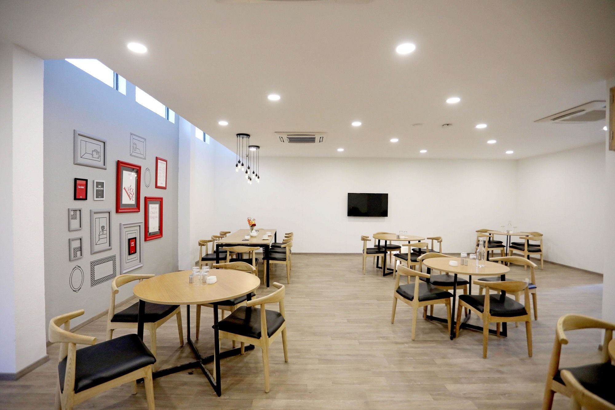 Oyo Townhouse 027 Sector 15 Gurgaon Hotel Buitenkant foto