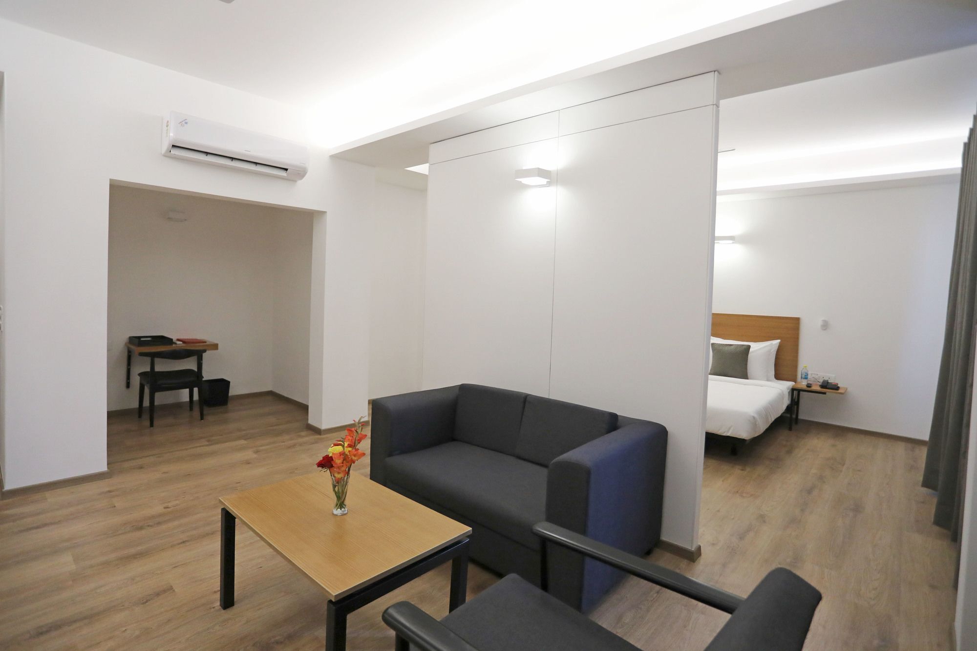 Oyo Townhouse 027 Sector 15 Gurgaon Hotel Buitenkant foto